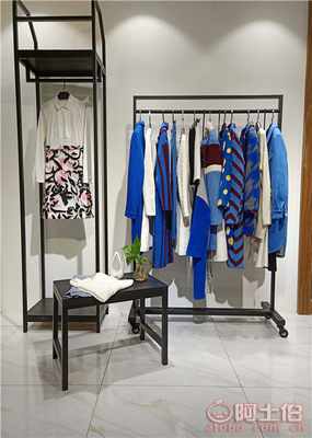 欧时力剪标尾货 揭秘一线品牌高性价比的休闲复古风尚